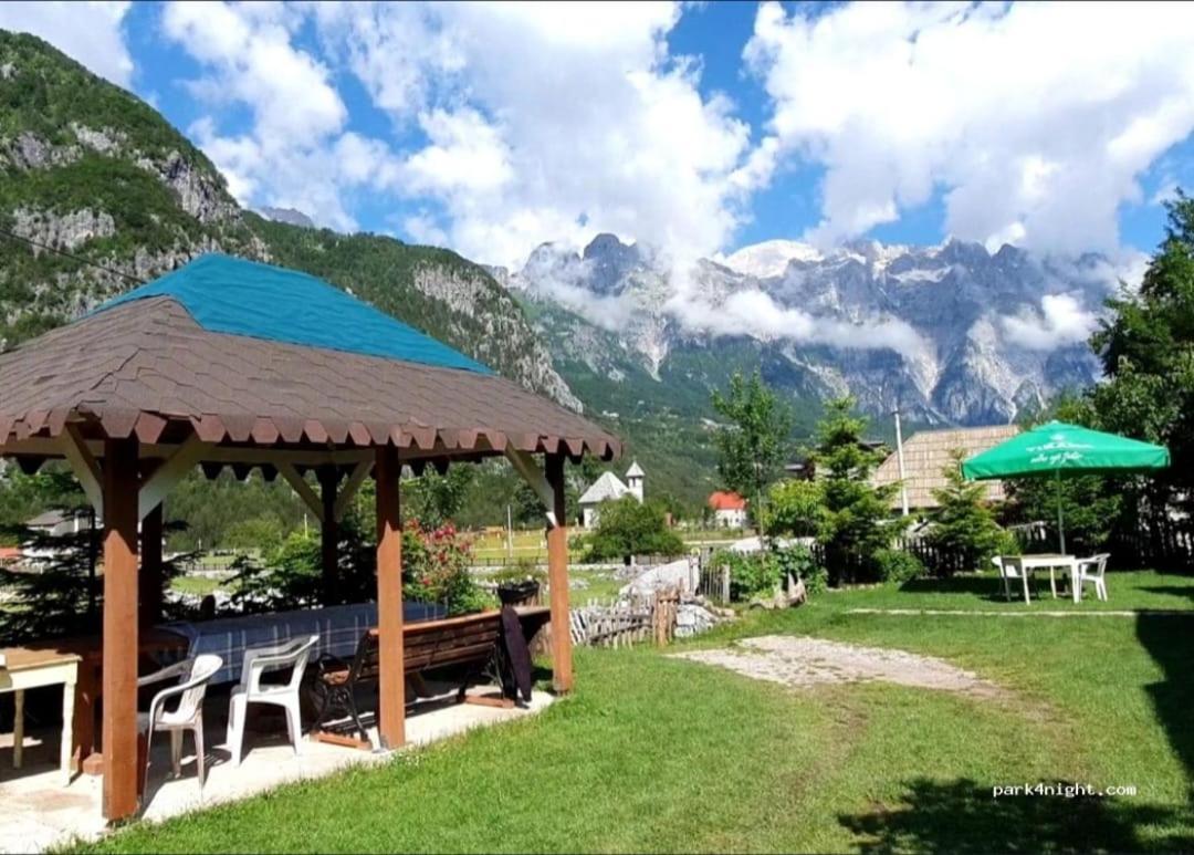 Zariklis Hotel Theth Buitenkant foto